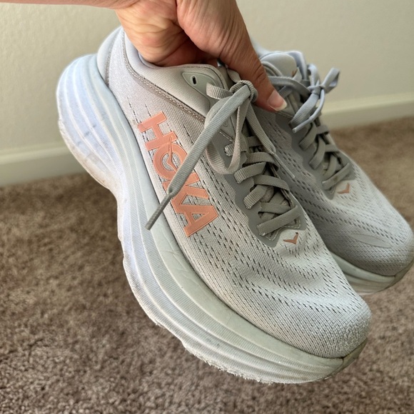 Hoka one one Bondi 8 women’s size 7.5B - Picture 16 of 16